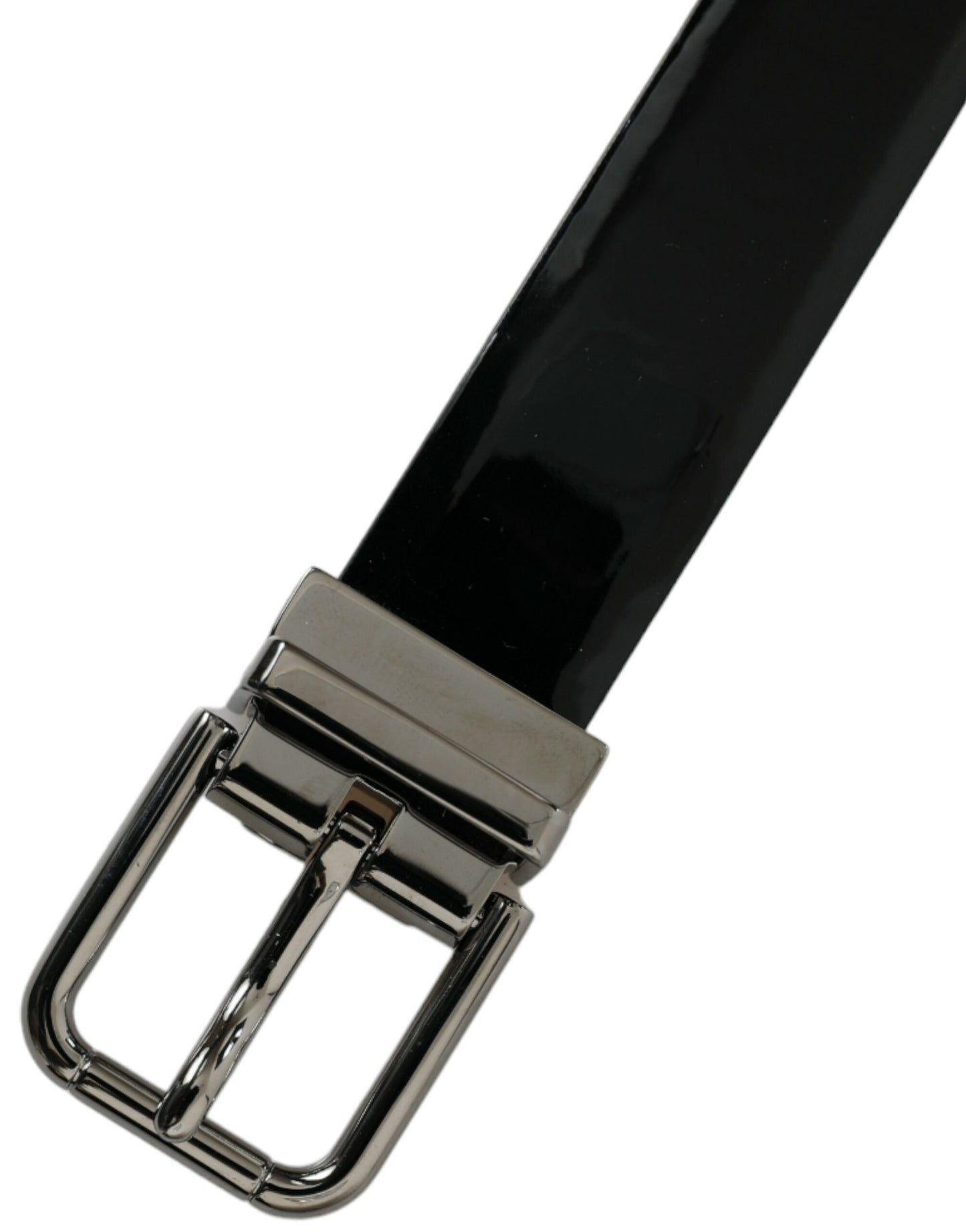 Dolce & Gabbana Elegant Leather Belt with Metal Buckle Closure